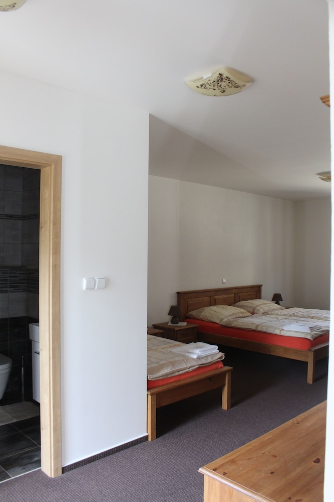 Basic Triple Room - Photo 1