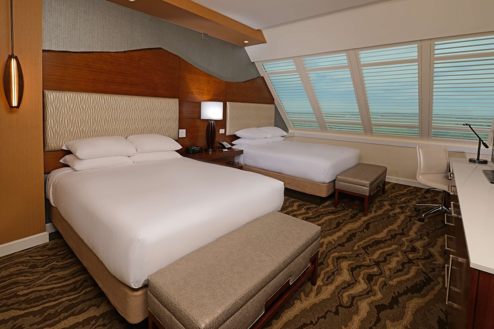 Deluxe Room, 2 Queen Beds, Non Smoking - Photo 5