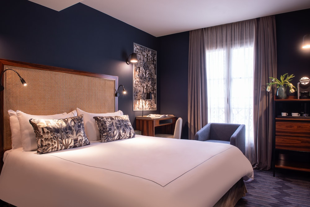 Double Room (La Couture)