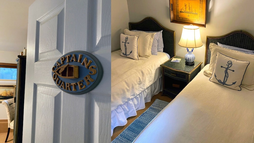 Suite, 2 Twin Beds (Captains Quarters)