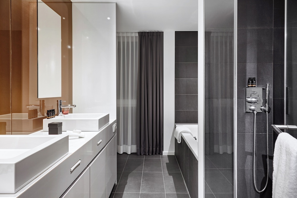 Gallery Suite photo 2