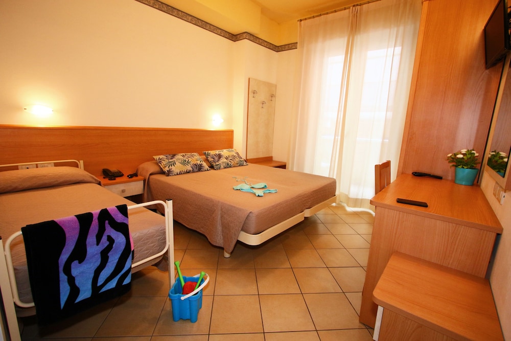 Comfort Triple Room