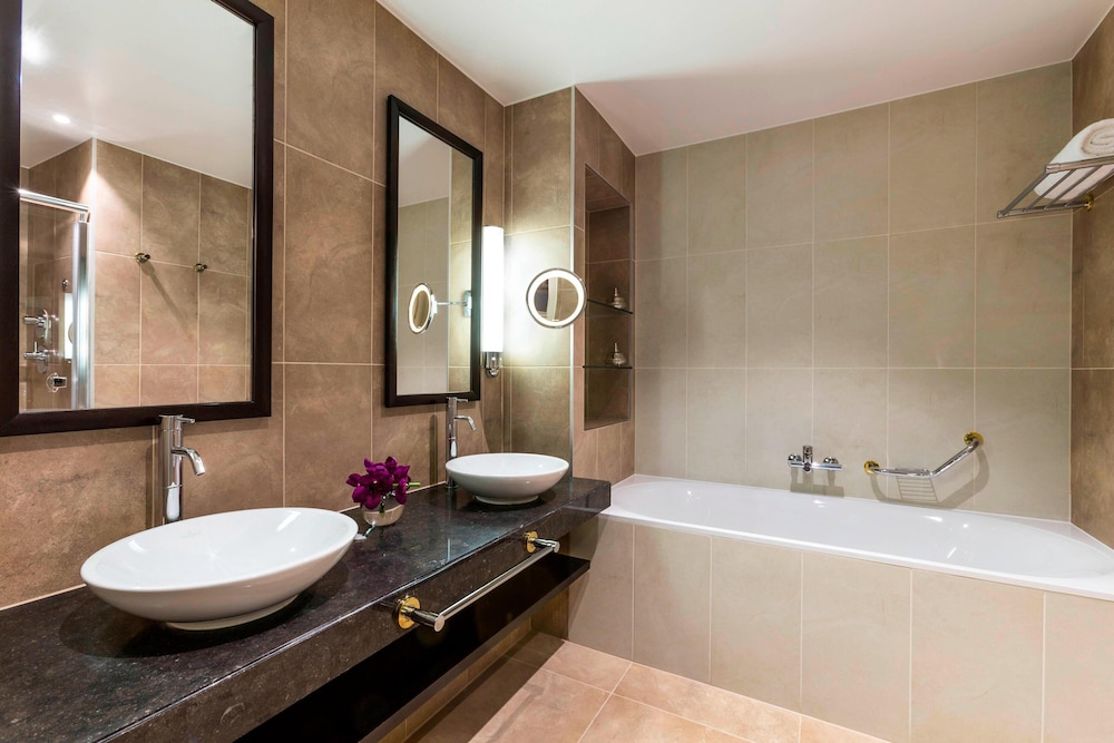 Premium Room, 1 King Bed