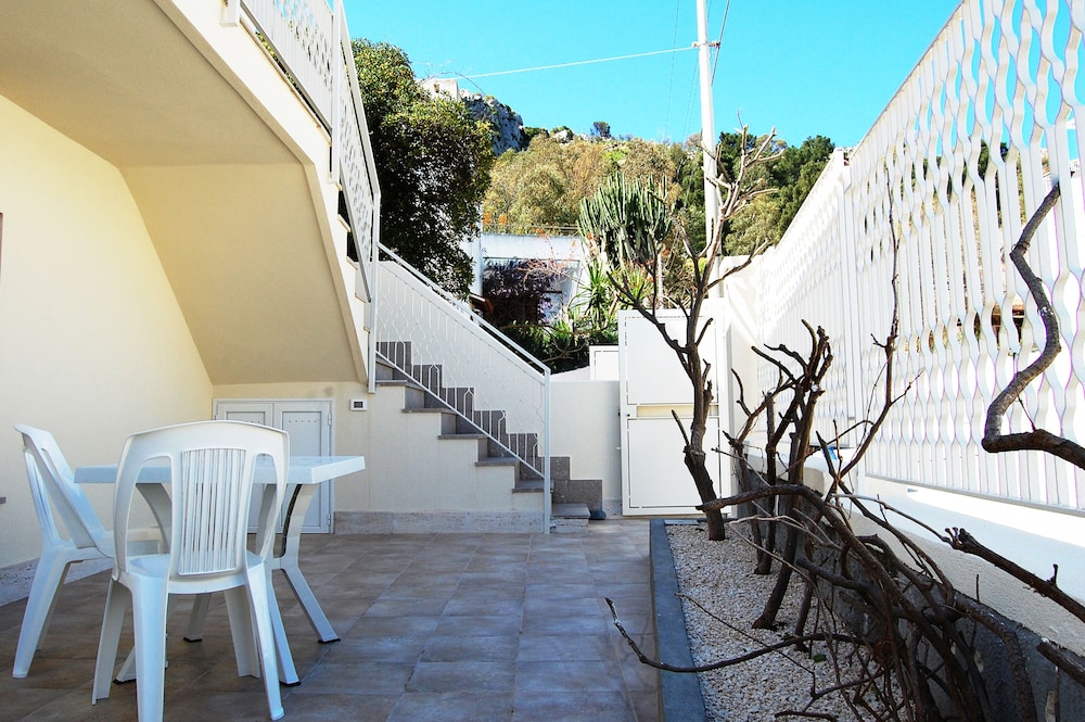 Apartment, Sea View (Via S. Stefano del Sole, 9 - Sol Gial) photo 3