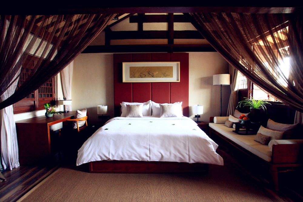 Luxury Suite