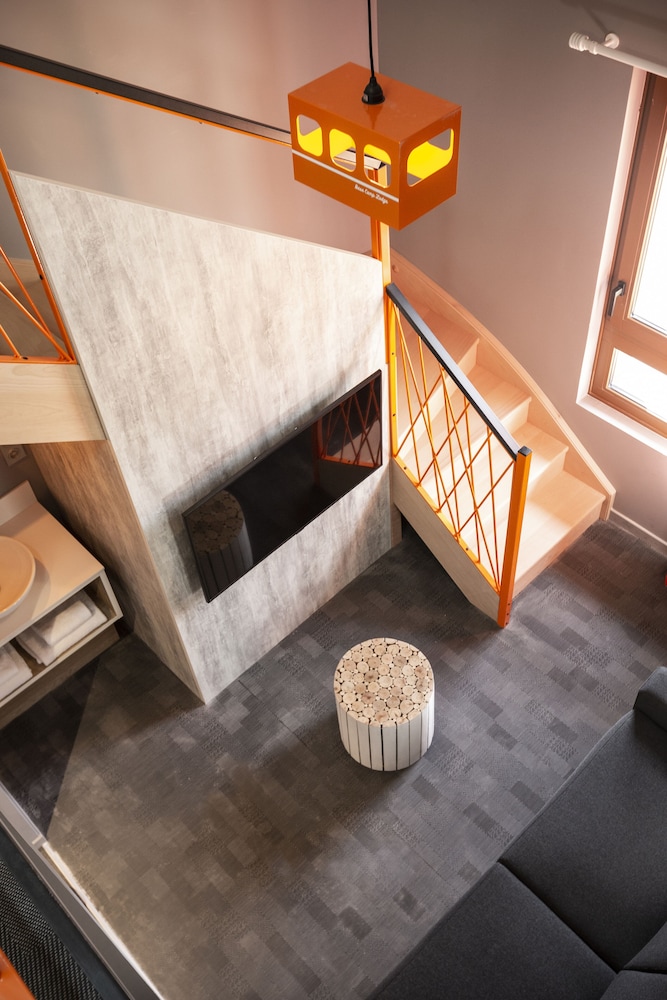 Junior Duplex, 1 Queen Bed with Sofa bed, Mountain View (Iseran Mezzanine) - Photo 15