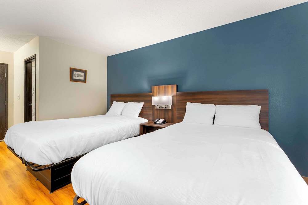 Room, 2 Double Beds, Non Smoking - Photo 3
