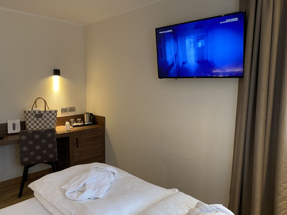 Classic Double Room, 1 Double Bed photo 3