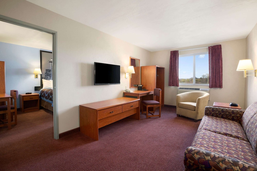 Standard Room, 2 Queen Beds, Accessible - Photo 3
