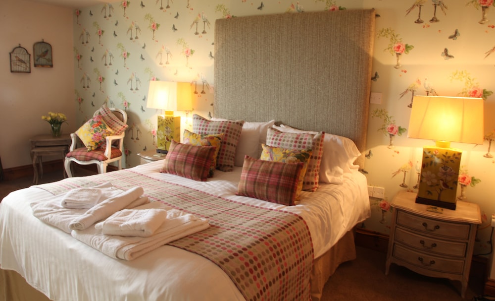 Honeymoon Suite