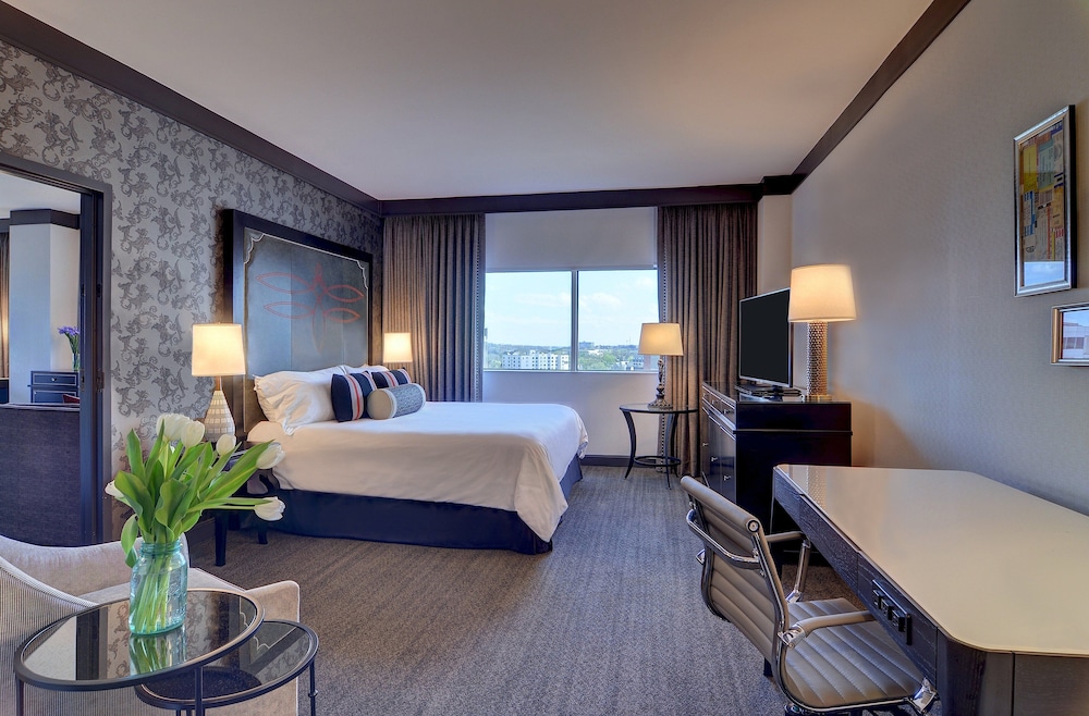 Executive Suite (Premium) - Photo 1