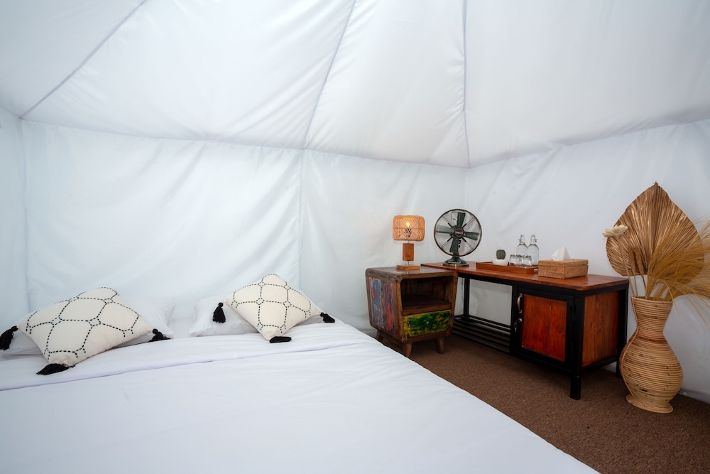 Castellon Standard Tent - Photo 4