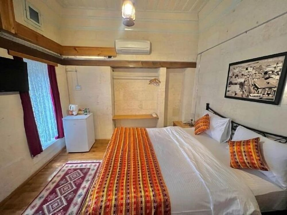 Deluxe Double Room - Photo 7