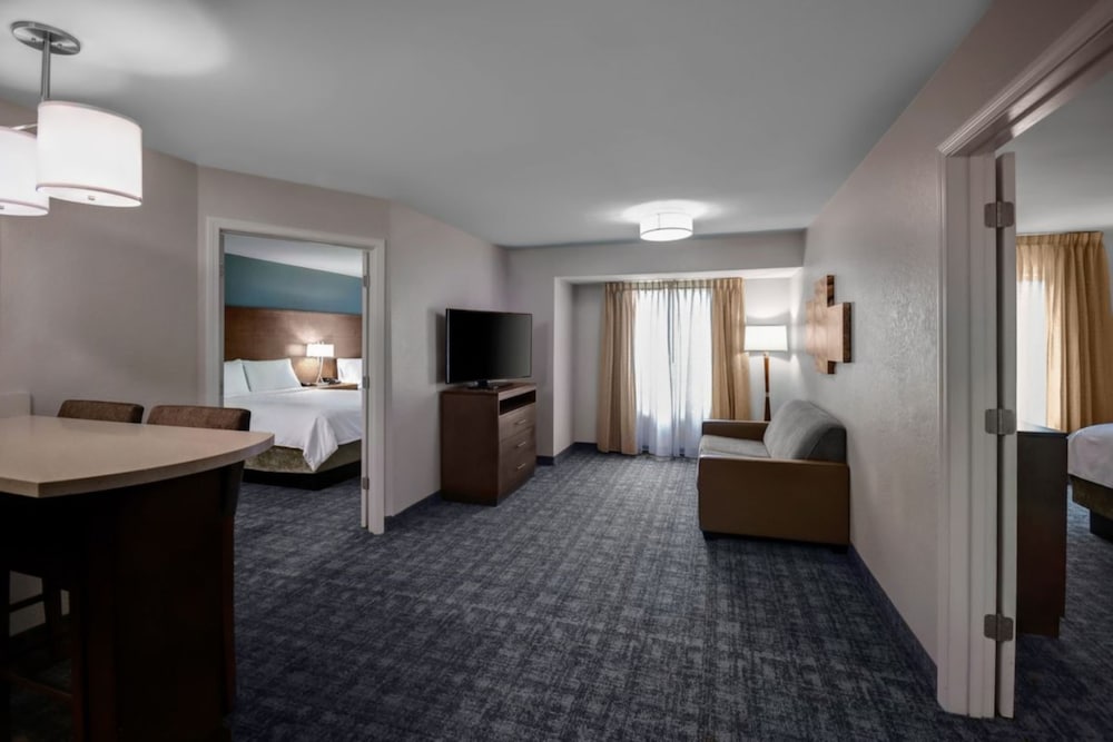 Suite, 2 Bedrooms, Kitchen