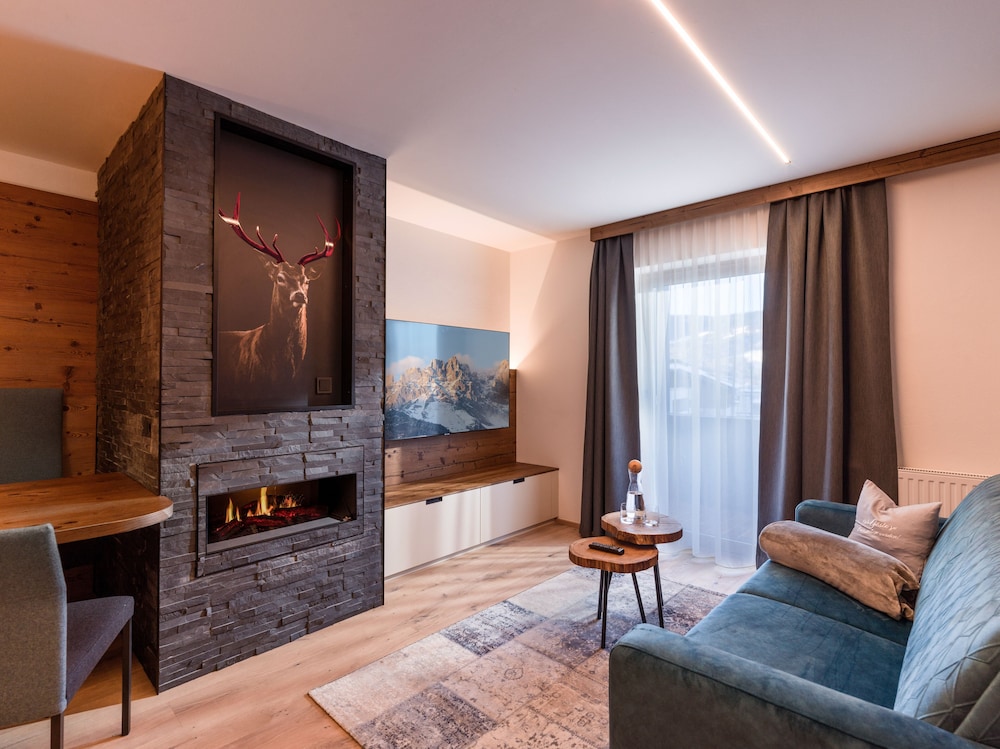 Luxury Suite photo 1