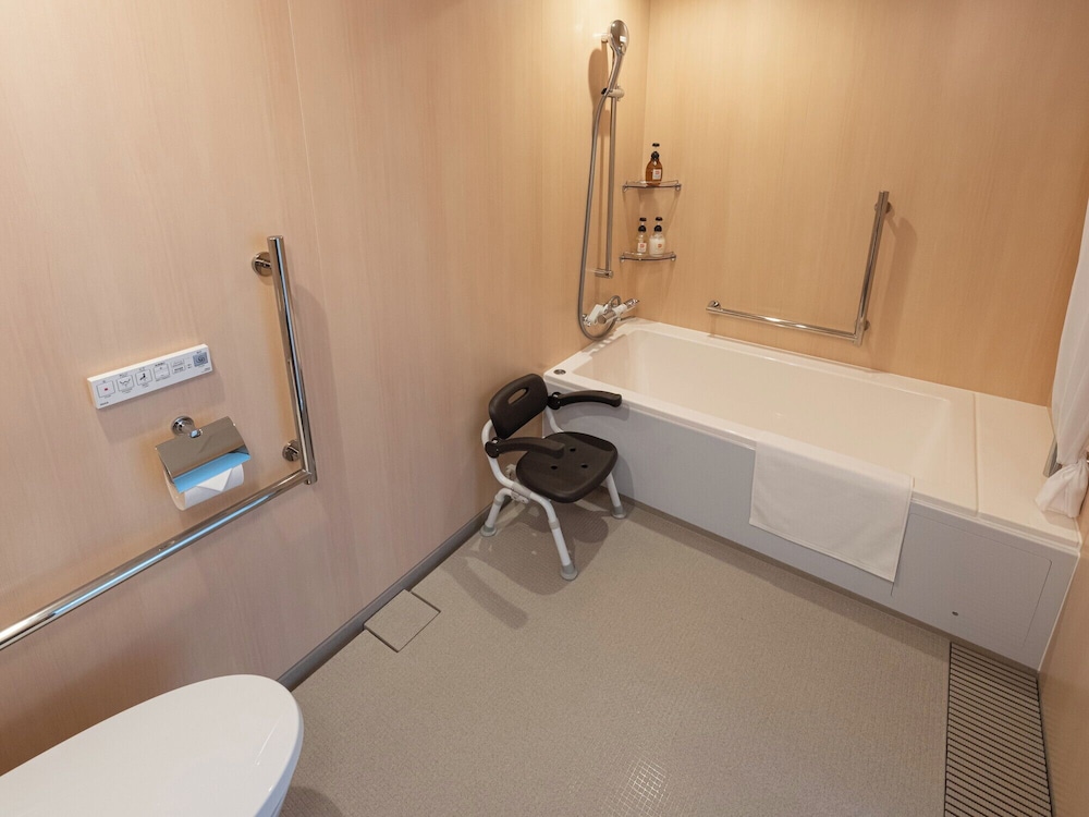 Universal Twin Room, Non Smoking photo 3