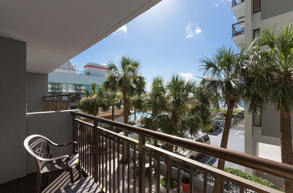 Resort View Room - Photo 5