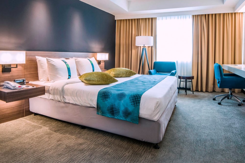 Junior Suite, 1 King Bed - Photo 2