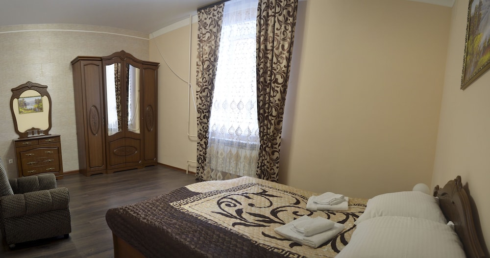 Deluxe Room, Multiple Beds, Non Smoking, City View photo 3