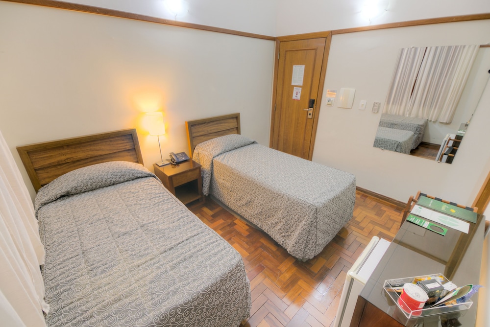 Standard Twin Room photo 1