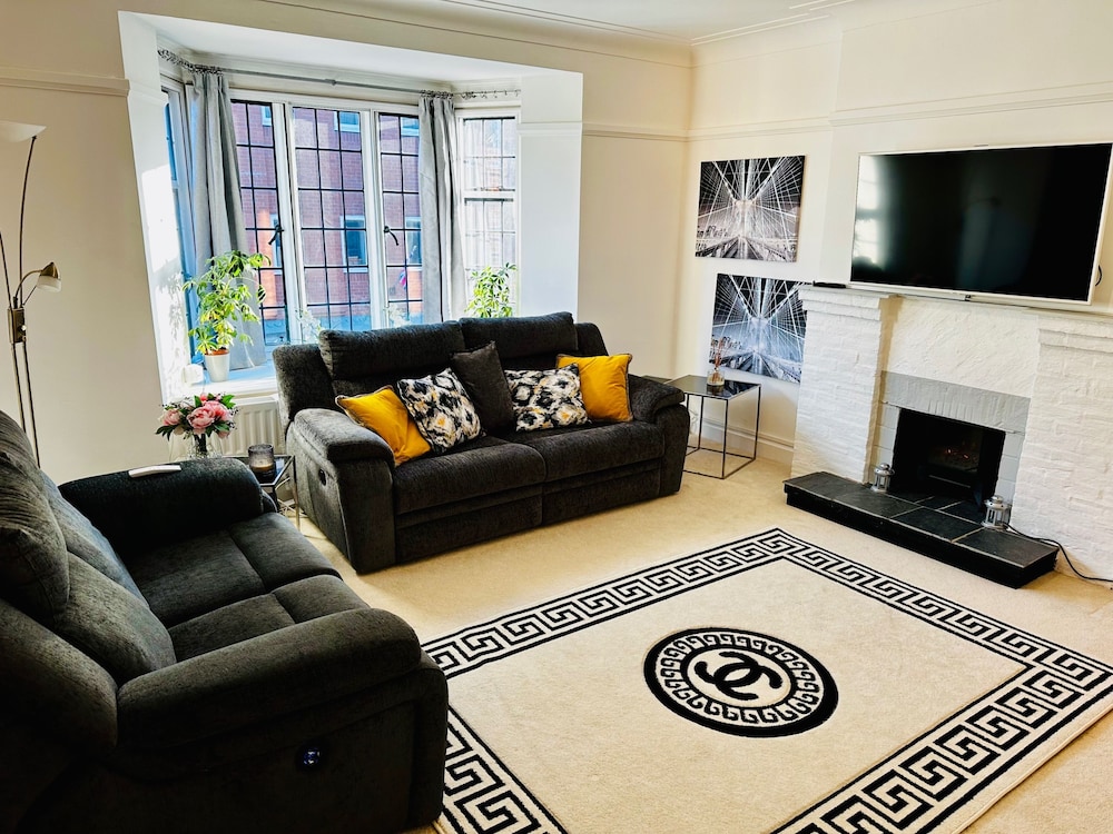 Apartment photo 1