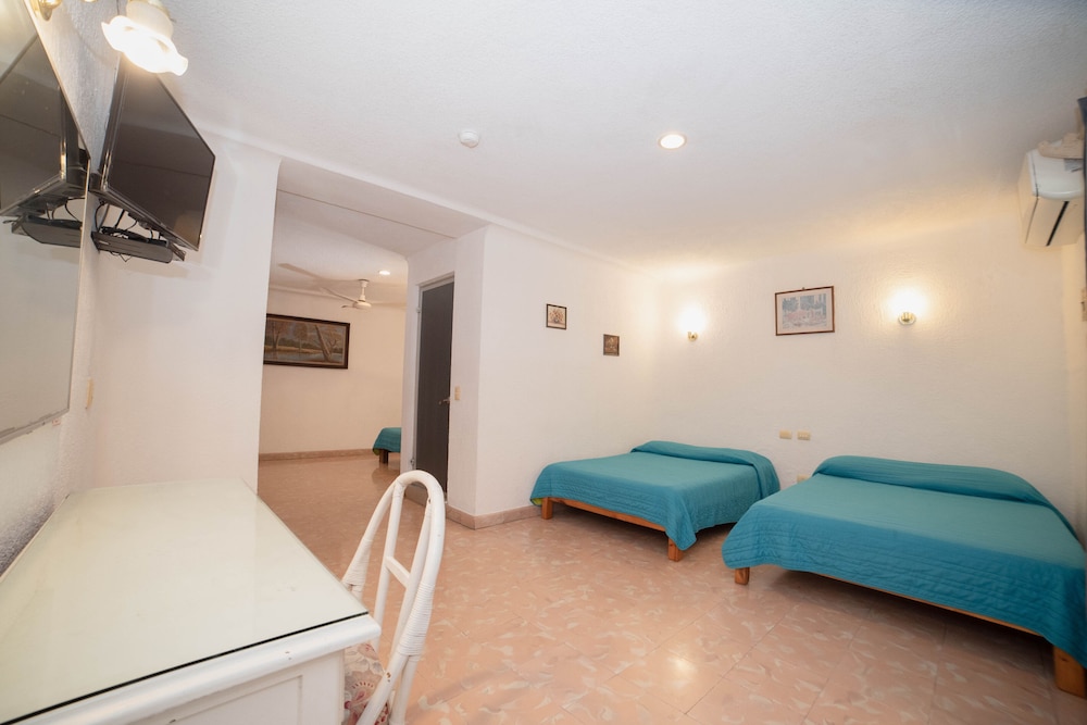 Triple Room, Multiple Beds