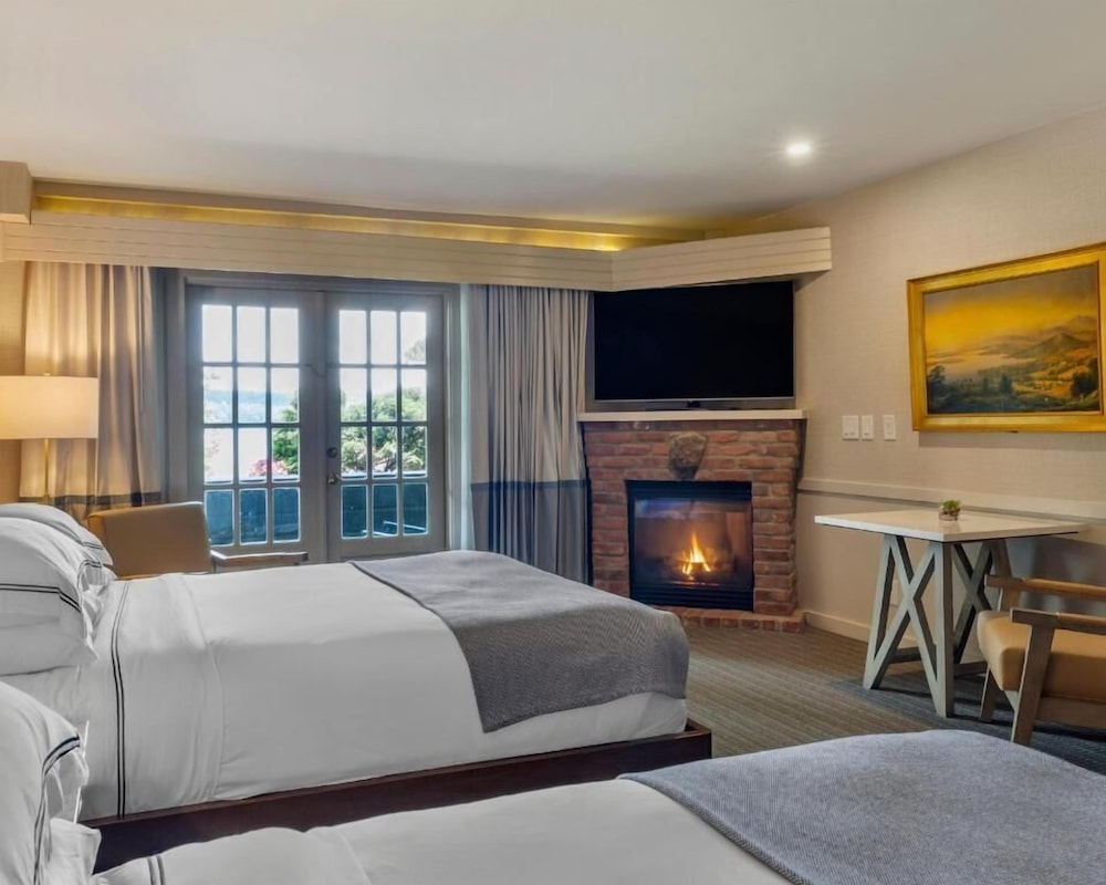 Church Landing Two Queen Beds
