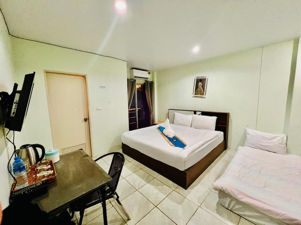 Family Triple Room, Balcony, City View