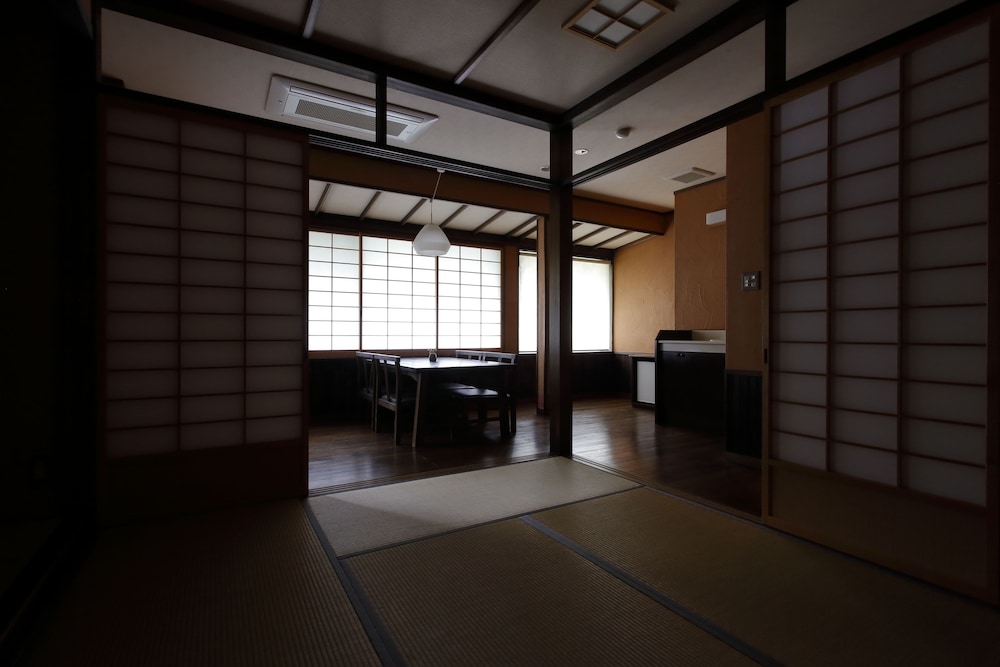 Japanese-Style Room (MATSU bldg.) - Photo 2