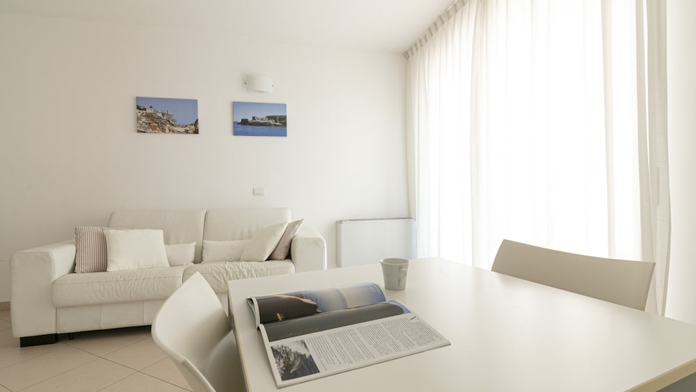 Apartment photo 3