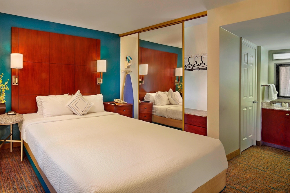 Suite, 1 Bedroom, Non Smoking, No View (Mobility Accessible, Transfer Shower) photo 1
