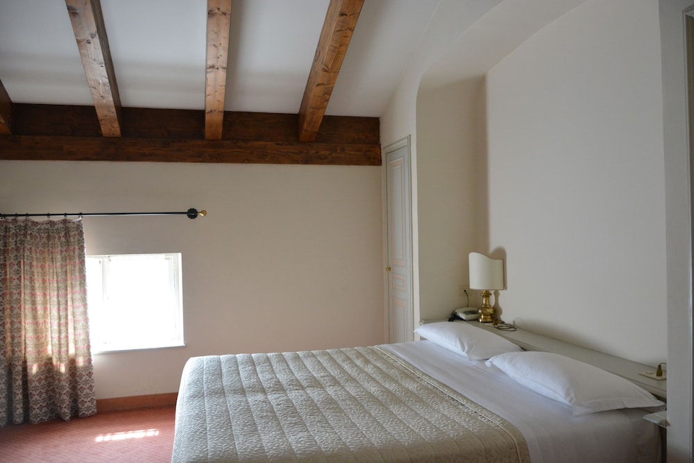 Standard Double Room - Photo 3