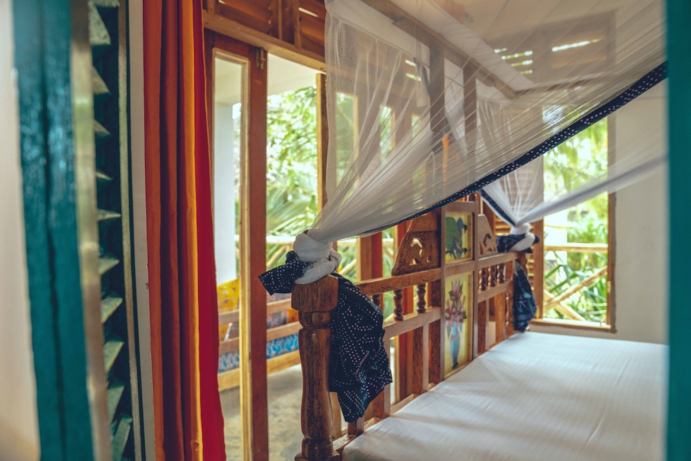 Tree House, Partial Ocean View photo 1