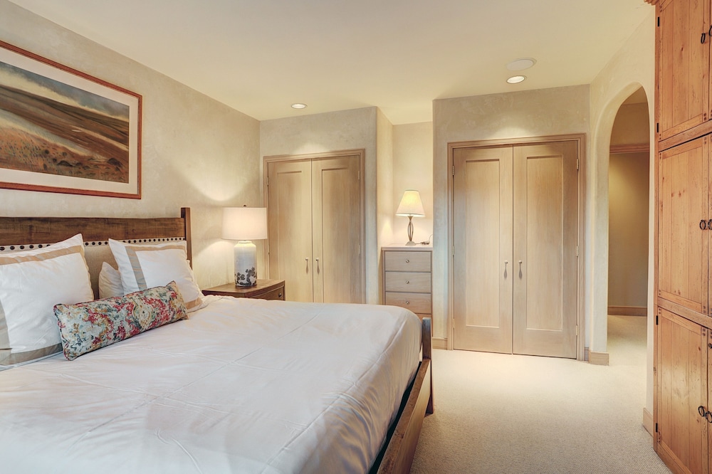 Townhome, 3 Bedrooms photo 2