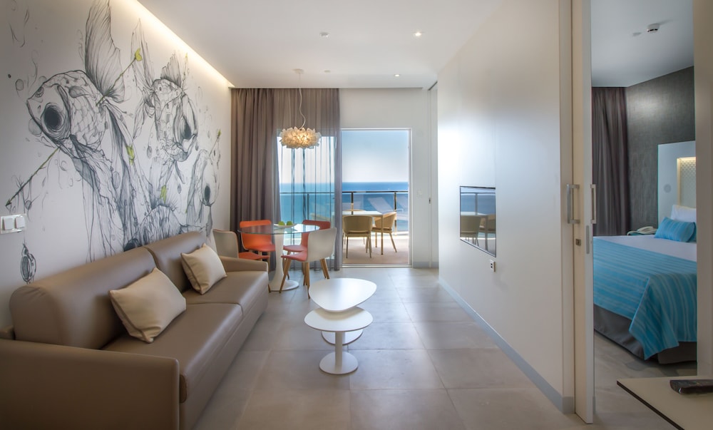 Suite, Sea View (3 adults + 2 children), Terrace