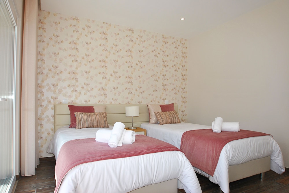 Villa, 6 Bedrooms, Private Pool, Sea View photo 2