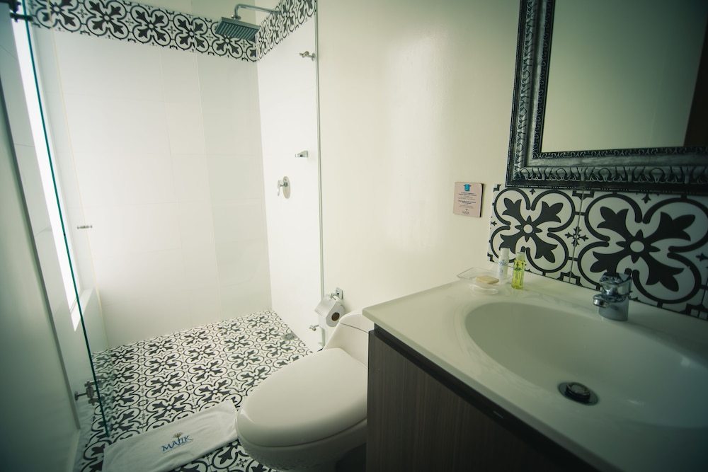 Superior with Jacuzzi - Photo 5