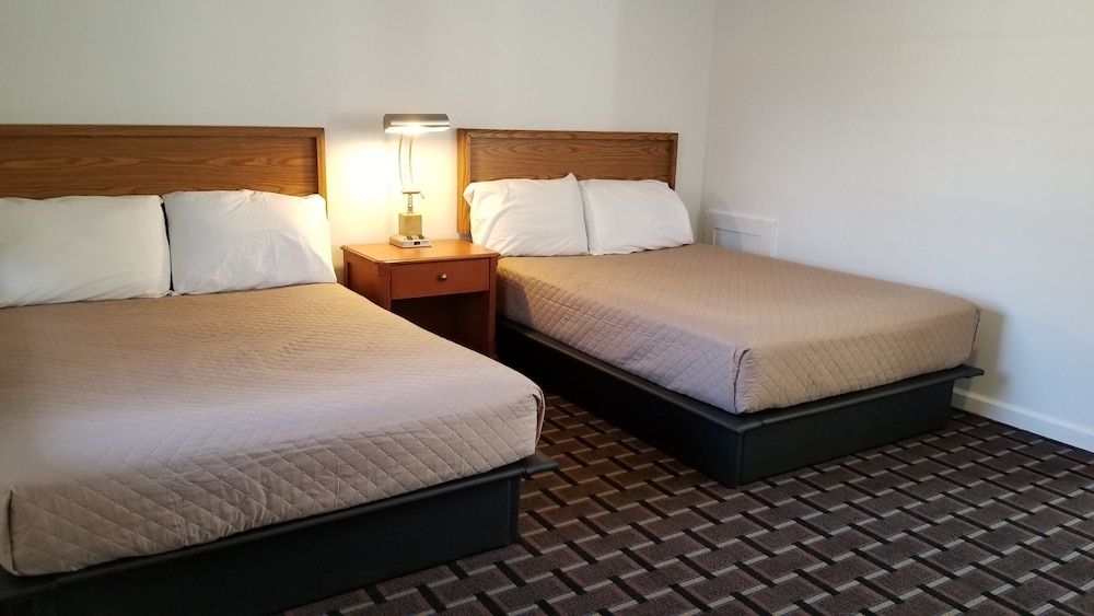 Standard Room, 2 Double Beds, Non Smoking photo 1