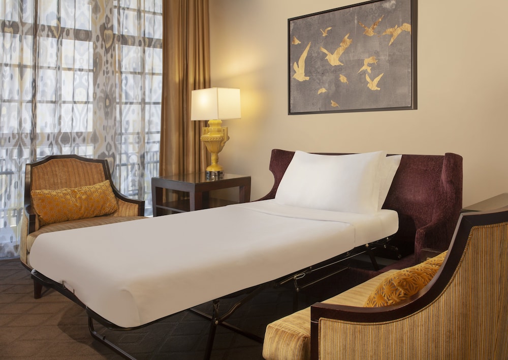 Signature Suite (Pure Wellness ) - Photo 2