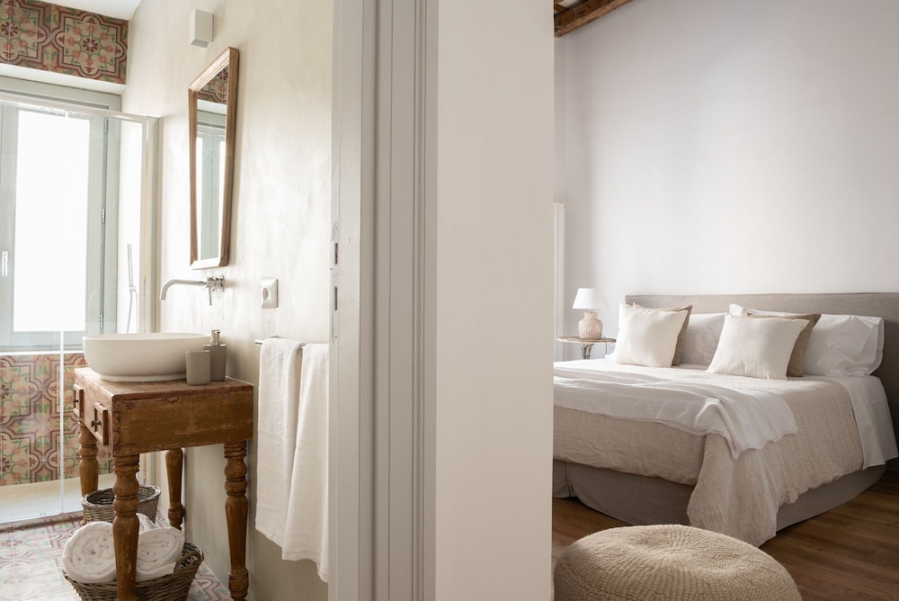 Design Double or Twin Room photo 2