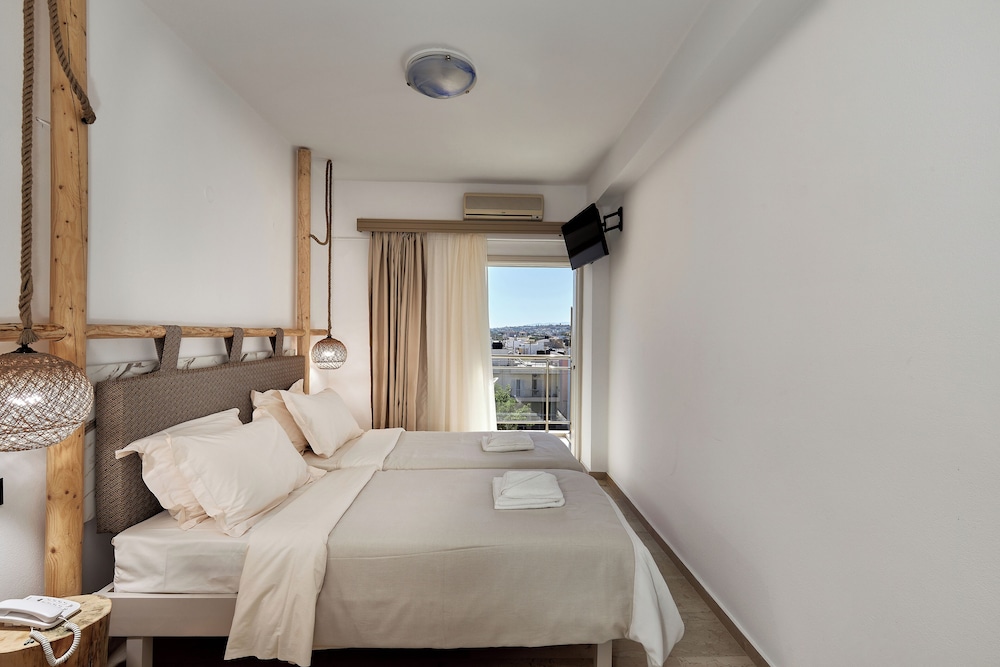 Standard Room, Pool View - Photo 3