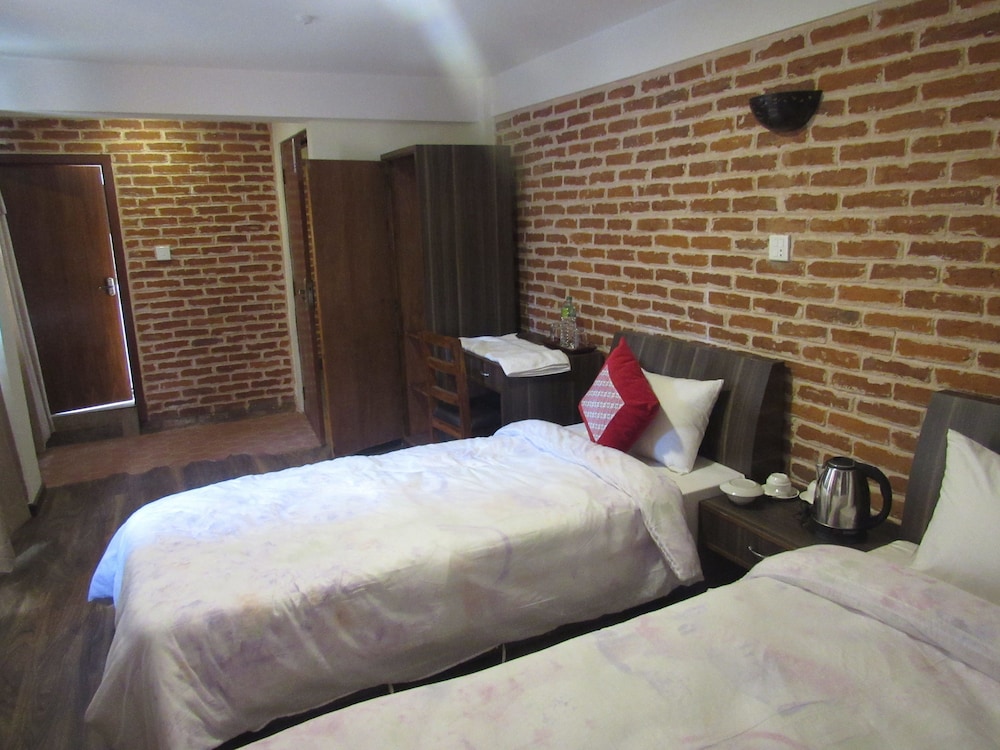 Deluxe Twin Room, 2 Bedrooms photo 2