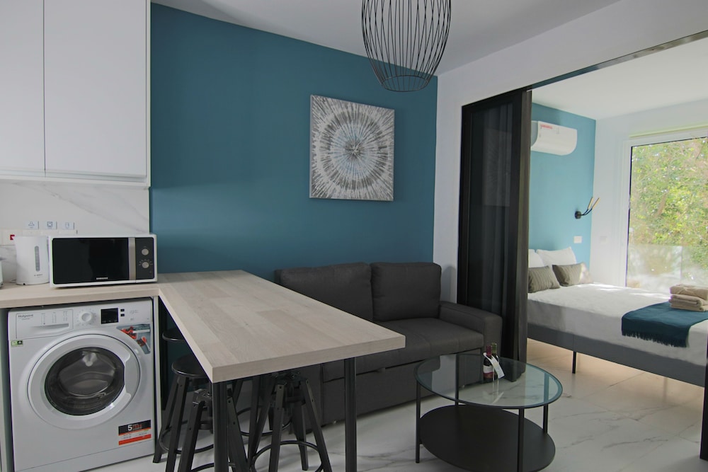 Junior Apartment photo 1