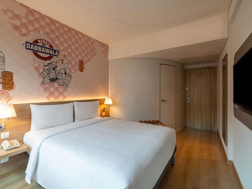 Superior Room, 1 Queen Bed (with Higher Floor) - Photo 1