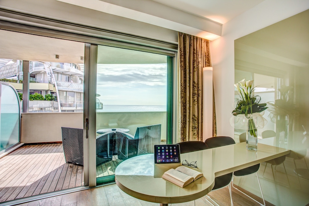 Executive Triple Room photo 3