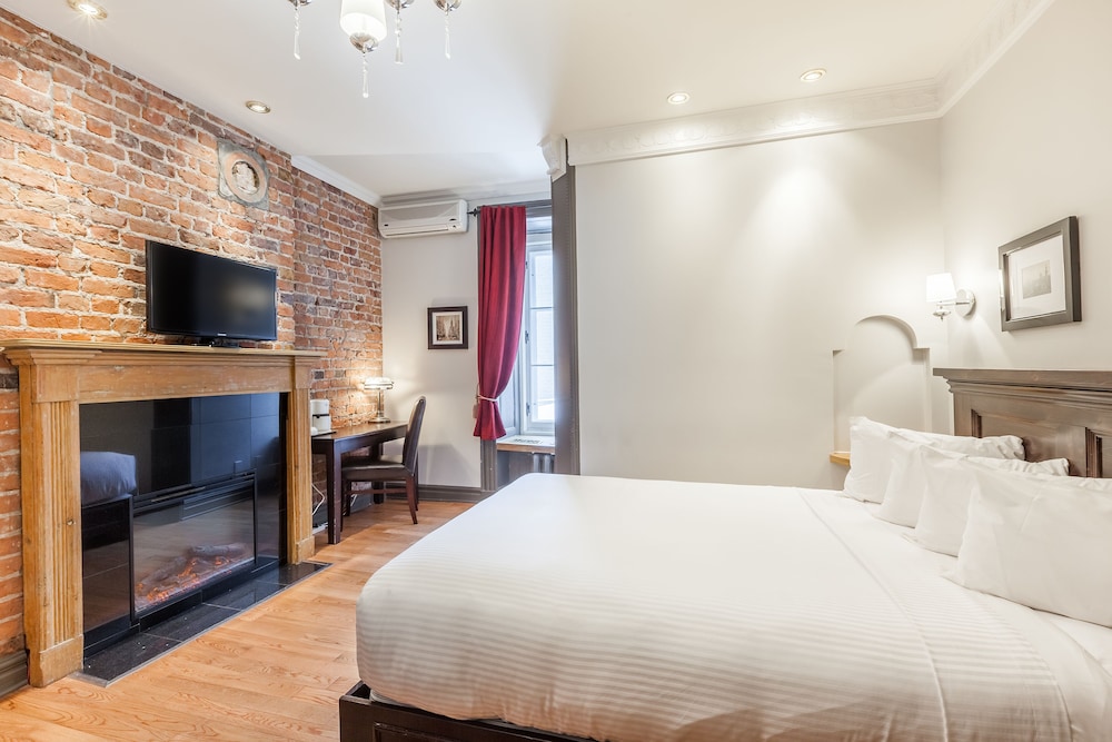 Deluxe Room, 1 King Bed - Photo 1