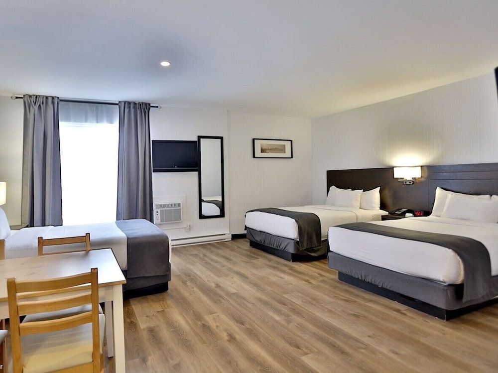 Standard Room, Multiple Beds photo 1