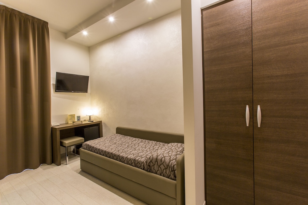 Prestige single room