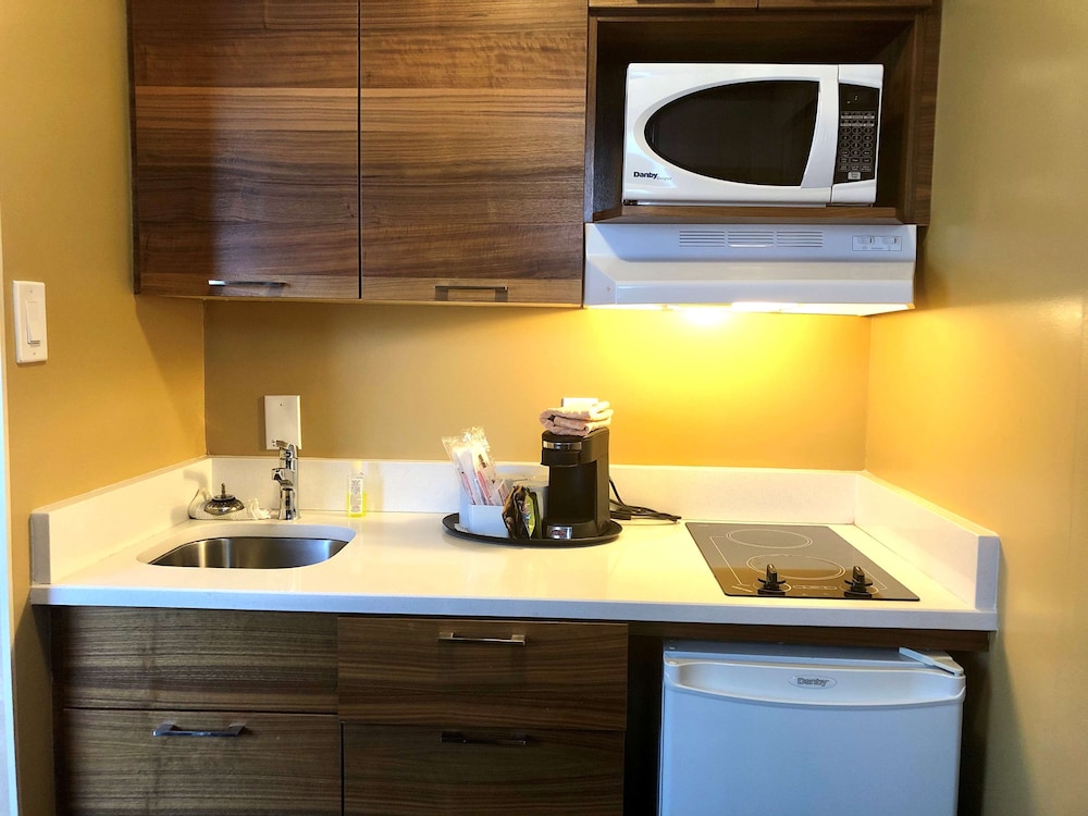 Standard Room, 2 Queen Beds, Non Smoking, Kitchenette - Photo 3