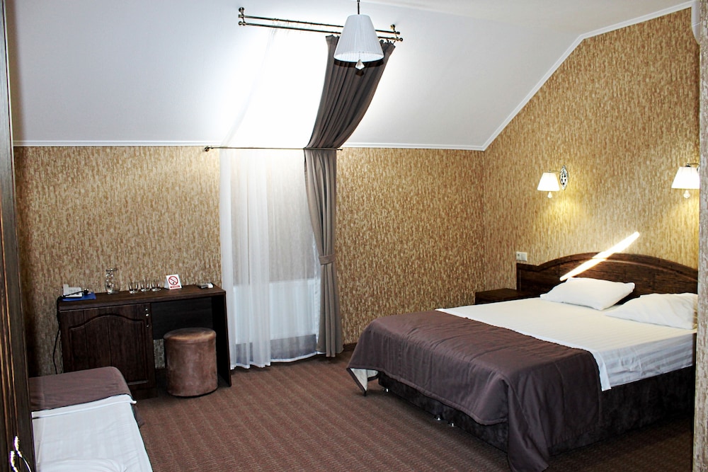 Superior Triple Room, Non Smoking photo 2
